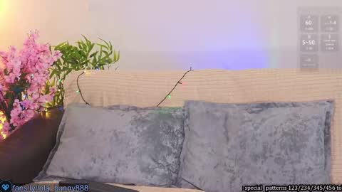 Lola online show from February 27, 2025, 10:15 am