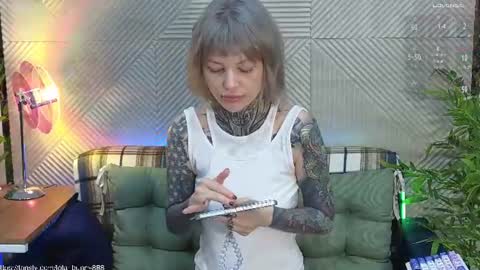Lola online show from June 20, 2026, 5:10 am
