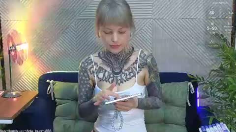 Lola online show from June 28, 2026, 4:18 am