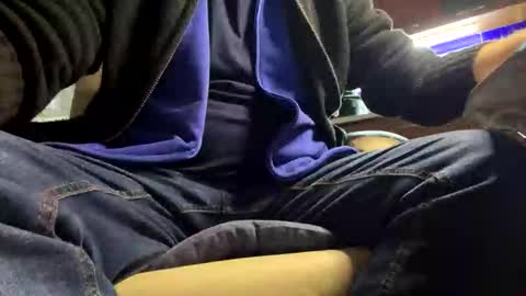 prasw4444 online show from November 9, 2025, 7:17 am