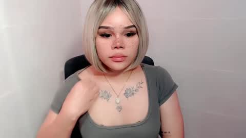 MAXXINE online show from January 18, 2025, 10:17 pm