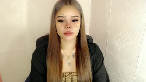 MAXXINE online show from February 17, 2025, 11:02 am