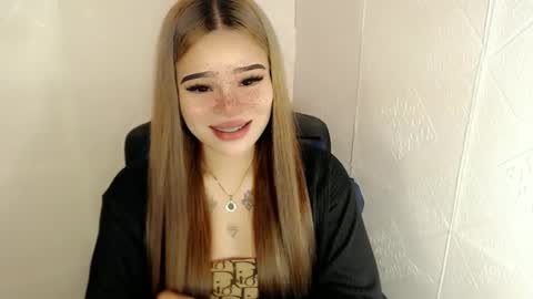 MAXXINE online show from March 4, 2025, 12:29 am