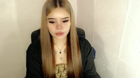 MAXXINE online show from March 4, 2025, 3:33 am