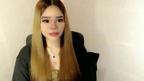 MAXXINE online show from March 23, 2026, 1:53 am