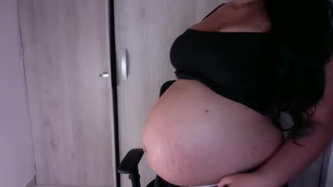 preggo_fantasy online show from December 2, 2025, 4:18 am