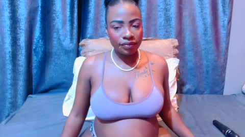 Snapshot of preggynwild chatting on July 5, 2026, 3:02 am preggynwild online show from July 5, 2026, 3:02 am
