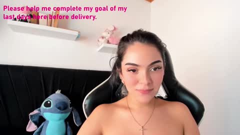 Angelly online show from January 8, 2025, 8:39 pm