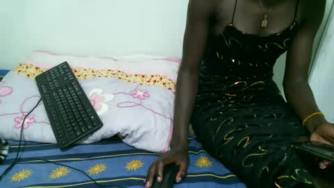 Snapshot of preshty chatting on October 6, 2025, 8:01 am preshty online show from October 6, 2025, 8:01 am