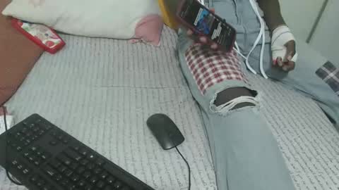 Snapshot of preshty chatting on November 18, 2025, 9:14 am preshty online show from November 18, 2025, 9:14 am