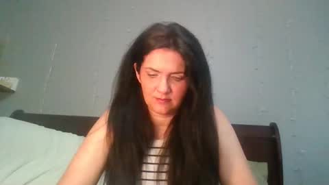 Presley online show from May 18, 2026, 1:02 am