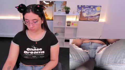 Camila  online show from October 4, 2025, 1:31 pm