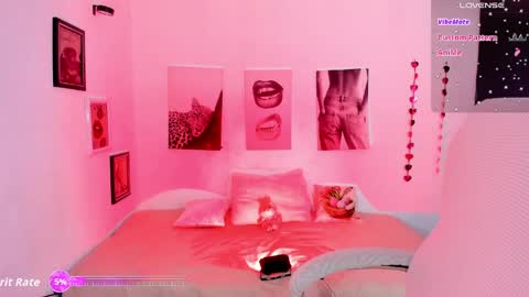Snapshot of pretti_scarlett chatting on June 4, 2026, 1:44 am pretti scarlett online show from June 4, 2026, 1:44 am