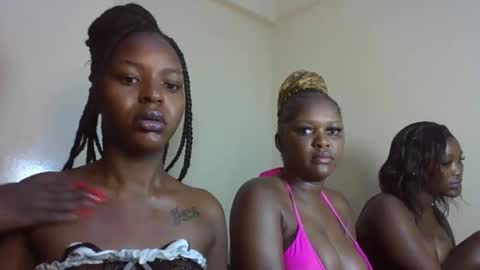 Bad gurl Riri online show from November 20, 2025, 3:18 am