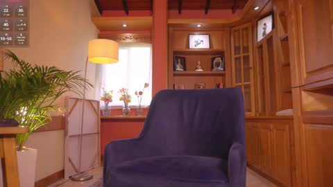 Nayrobi online show from October 24, 2025, 2:13 pm