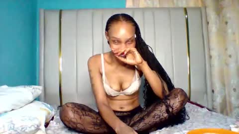 pretty253 online show from December 3, 2025, 6:50 pm