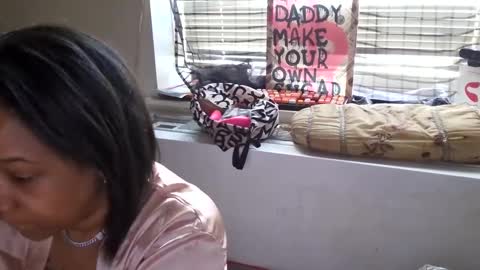 Yasmine pretty online show from December 19, 2024, 4:13 pm