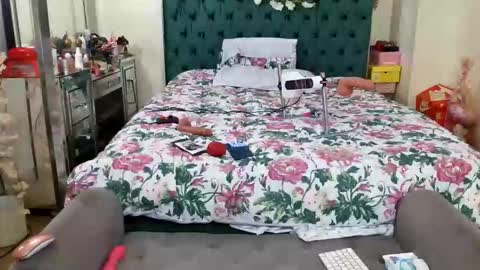 Yasmine pretty online show from March 4, 2026, 9:43 pm