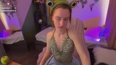 Lady vikki  online show from March 21, 2026, 5:56 am