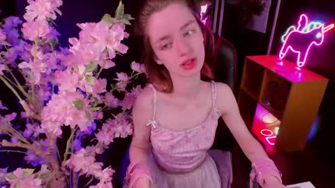 Lady vikki  online show from April 20, 2026, 6:16 am