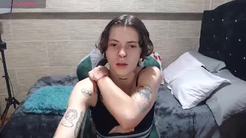 pretty_cristal22 online show from February 28, 2025, 1:26 am