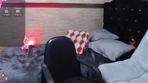 pretty_cristal22 online show from October 31, 2025, 12:44 am