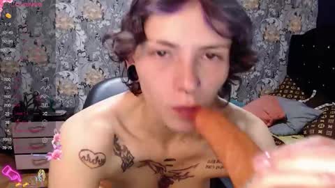 pretty_cristal22 online show from April 23, 2026, 11:51 pm
