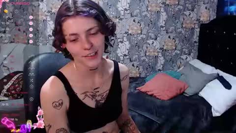 pretty_cristal22 online show from May 5, 2026, 9:56 pm