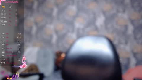 pretty_cristal22 online show from May 7, 2026, 12:43 pm