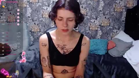 pretty_cristal22 online show from May 29, 2026, 2:09 am
