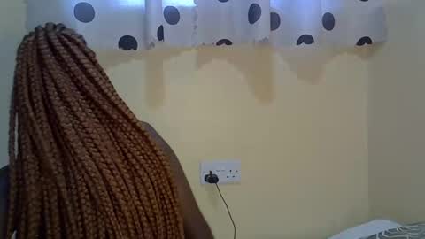 pretty_daniella online show from February 17, 2025, 5:47 am