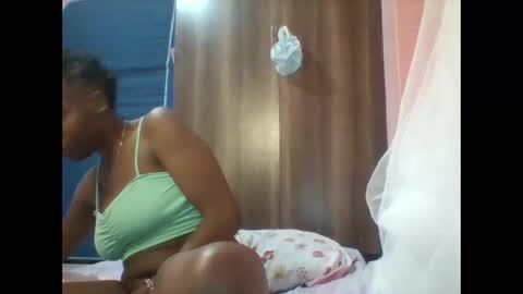 pretty_darya online show from January 7, 2025, 5:53 pm