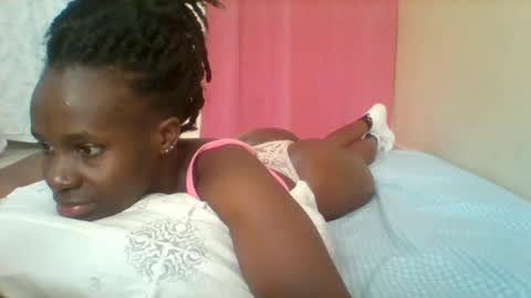 pretty_darya online show from February 6, 2025, 5:25 am