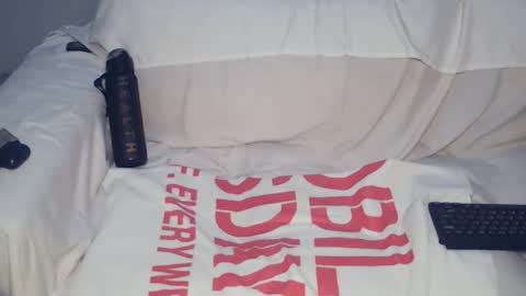 Pretty dollx01 online show from March 18, 2026, 10:18 am