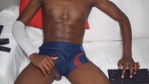 Pretty dollx01 online show from April 8, 2026, 11:27 pm