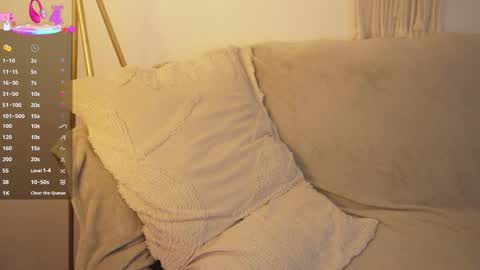 pretty_goddess online show from February 23, 2026, 8:39 pm