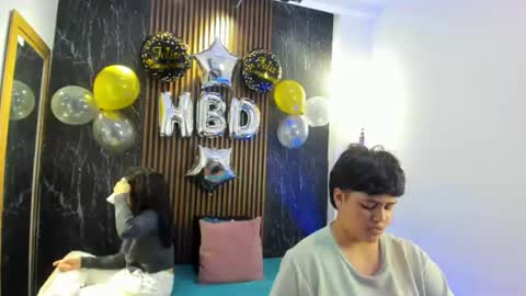 pretty_honey22 online show from June 24, 2026, 1:26 am