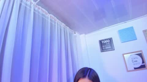 Snapshot of pretty_johnson_ chatting on February 14, 2026, 12:02 pm pretty online show from February 14, 2026, 12:02 pm