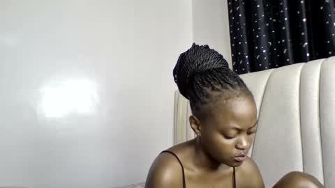 pretty luv1 online show from February 25, 2026, 9:08 am