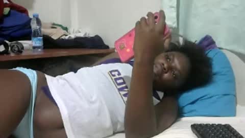 Snapshot of pretty_melan chatting on June 3, 2026, 3:50 pm pretty_melan online show from June 3, 2026, 3:50 pm