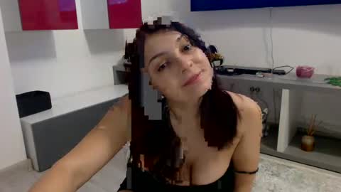 Snapshot of pretty_natalie chatting on February 23, 2025, 10:53 pm PrettyNatalie online show from February 23, 2025, 10:53 pm