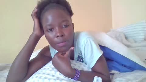 pretty_petite_ebony online show from January 1, 2025, 11:16 am