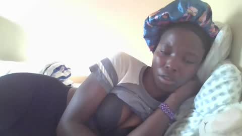 pretty_petite_ebony online show from January 11, 2025, 2:15 pm