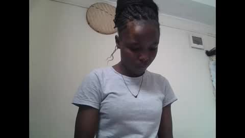 Snapshot of pretty_petite_ebony chatting on January 12, 2026, 12:10 pm pretty_petite_ebony online show from January 12, 2026, 12:10 pm