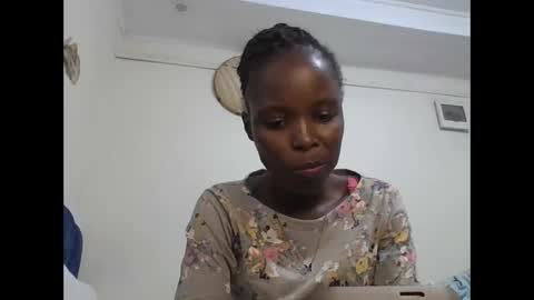 Snapshot of pretty_petite_ebony chatting on January 17, 2026, 3:00 am pretty_petite_ebony online show from January 17, 2026, 3:00 am