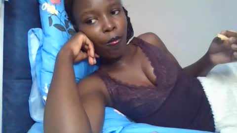 Snapshot of pretty_petite_ebony chatting on February 3, 2026, 6:40 am pretty_petite_ebony online show from February 3, 2026, 6:40 am