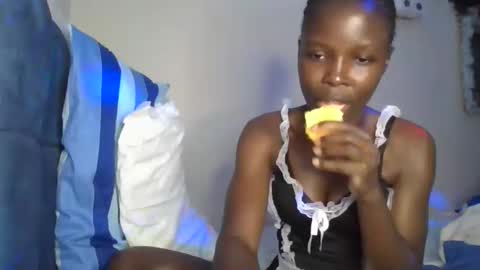 Snapshot of pretty_petite_ebony chatting on February 24, 2026, 8:40 pm pretty_petite_ebony online show from February 24, 2026, 8:40 pm