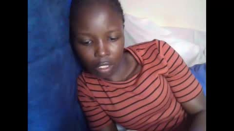 Snapshot of pretty_petite_ebony chatting on March 3, 2026, 7:36 am pretty_petite_ebony online show from March 3, 2026, 7:36 am