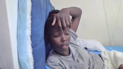 Snapshot of pretty_petite_ebony chatting on May 4, 2026, 8:54 am pretty_petite_ebony online show from May 4, 2026, 8:54 am