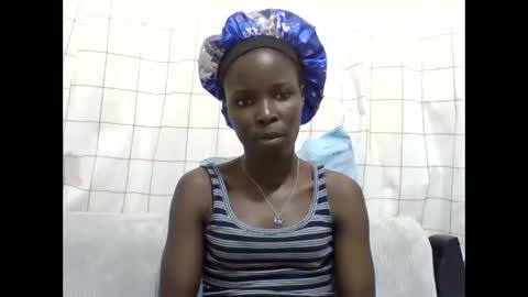 Snapshot of pretty_petite_ebony chatting on May 30, 2026, 9:28 am pretty_petite_ebony online show from May 30, 2026, 9:28 am